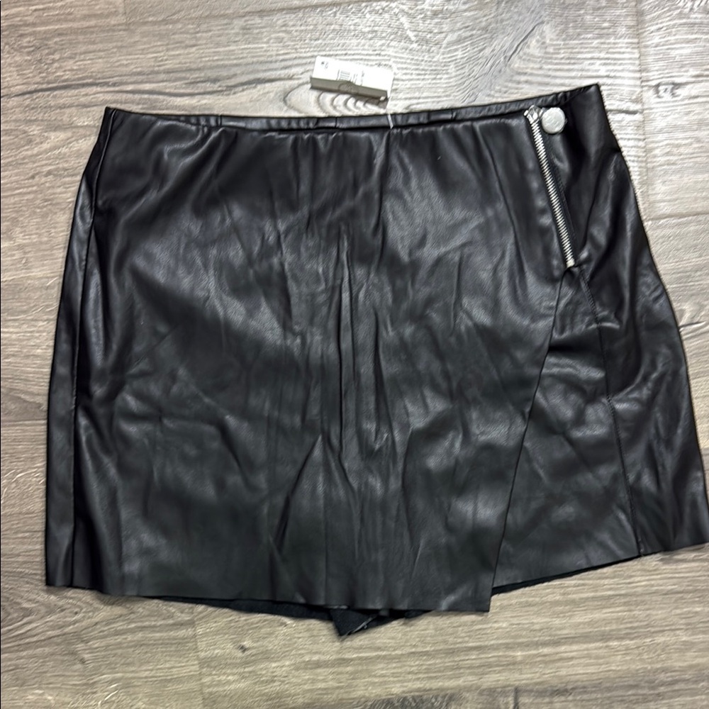 Black Faux Leather Mini Skirt/Shorts with Zipper Detail